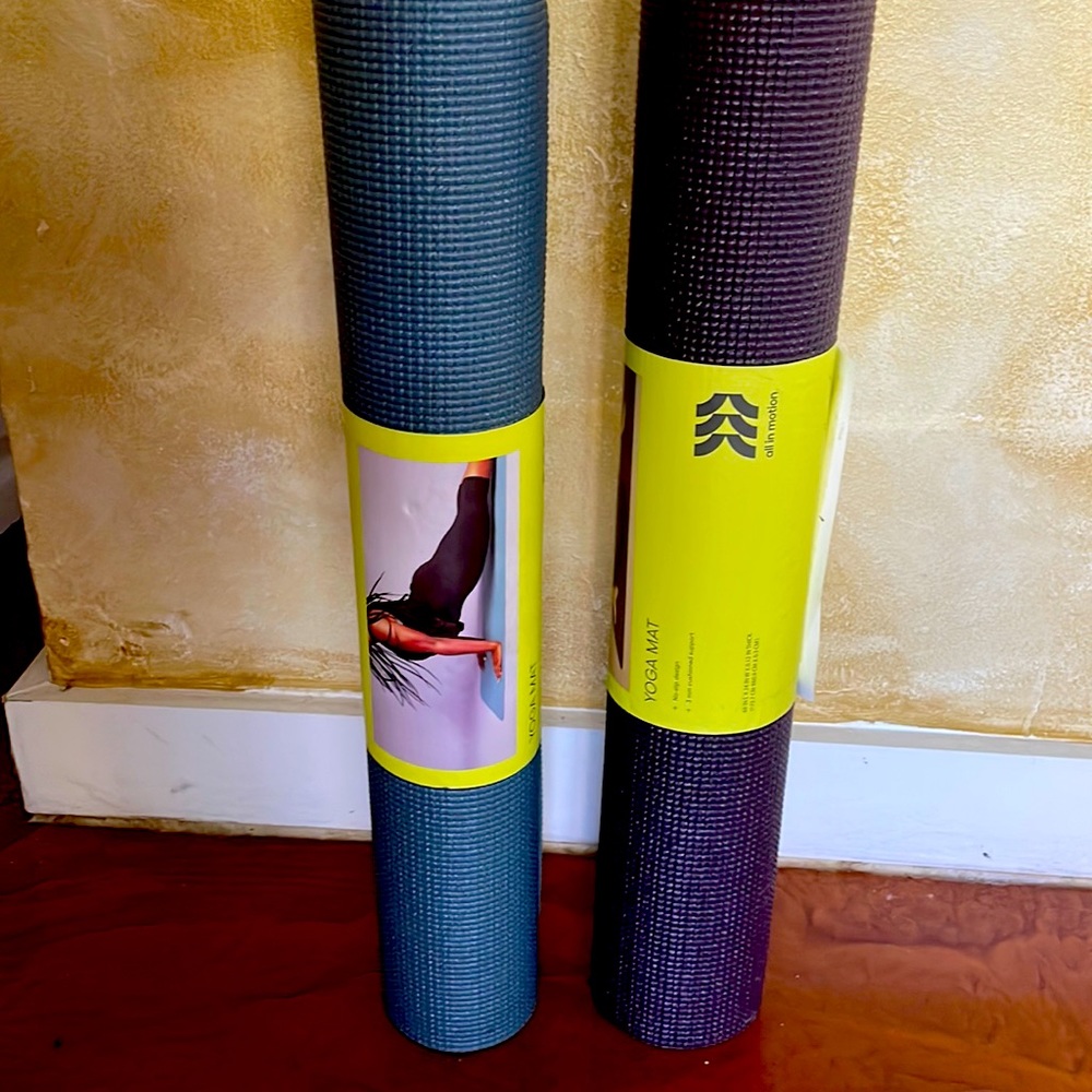 Yoga mats (2)